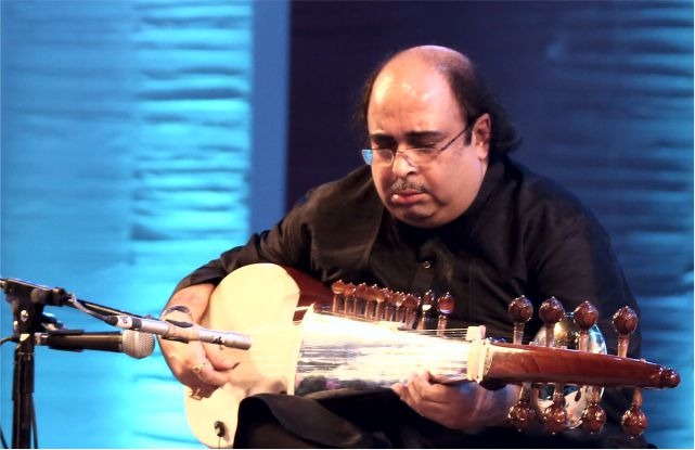 Pandit Tejendra Narayan Majumdar honoured with Sangeet Natak Akademi Award 2018